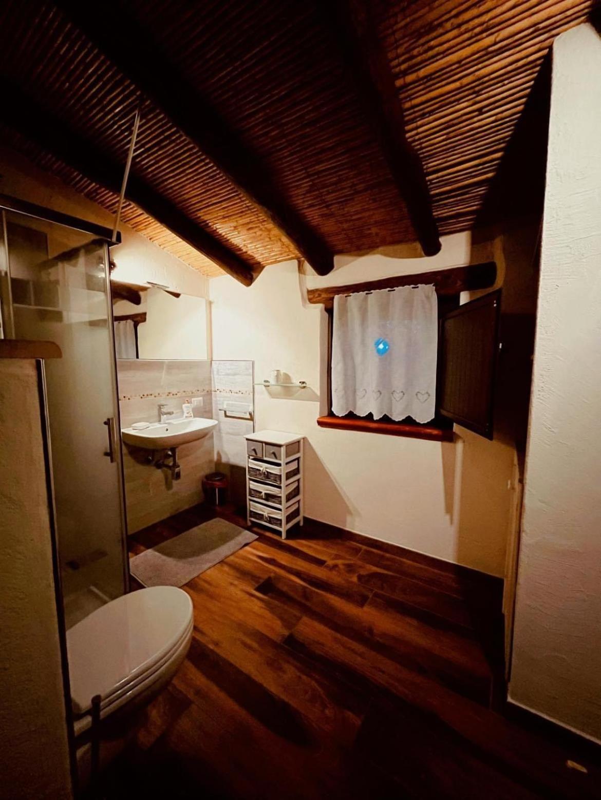 Ovostolai Cottage Fonni Zewnętrze zdjęcie